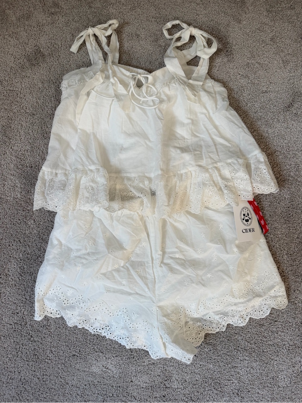 Cider Cotton Lace Trim Bowknot Top & Mid Rise Elastic Waist Short Set Size Small